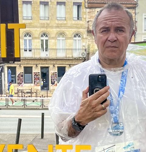 Jean-Claude Coutausse, photojournaliste, participe aux Foulées du Petit Bleu à Agen
