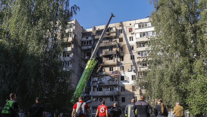 Kiev subit une attaque aérienne massive avec 800 drones, au moins cinq morts confirmés