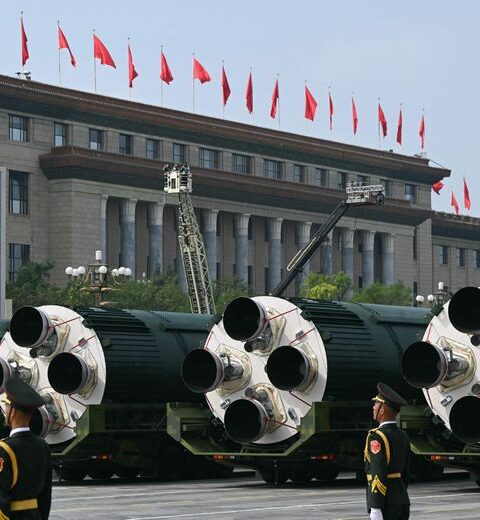 La Chine présente le missile balistique DF-5C capable d'atteindre n'importe quel point du globe lors d'une parade à Pékin