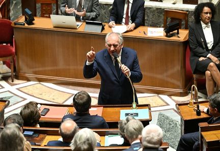 La chute du gouvernement Bayrou analysée par la presse européenne et observée avec ironie