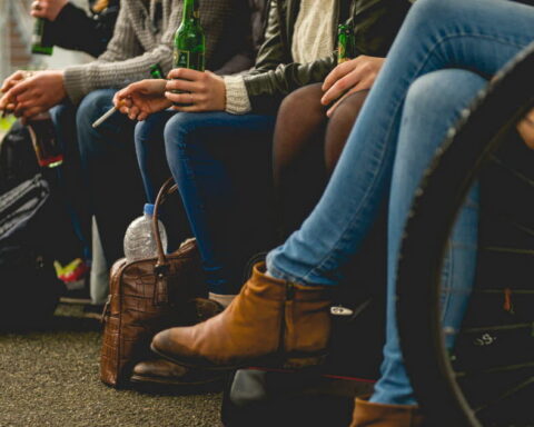 La consommation de tabac, d'alcool et de cannabis chez les jeunes français en forte baisse selon une étude européenne