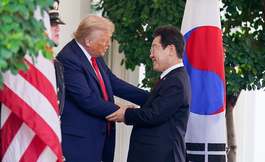 La descente de l'ICE en Géorgie provoque un incident diplomatique entre les États-Unis et la Corée du Sud