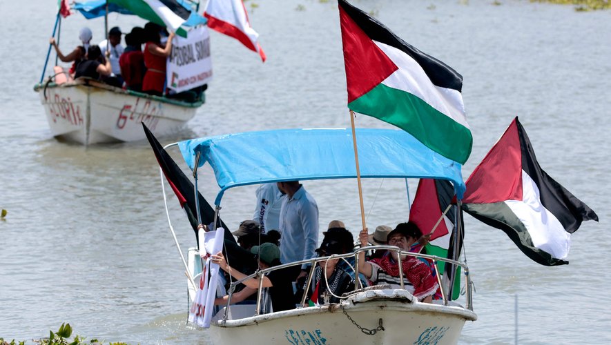 La flottille vers Gaza déclare avoir été ciblée par un drone près de Tunis, les autorités tunisiennes démentent