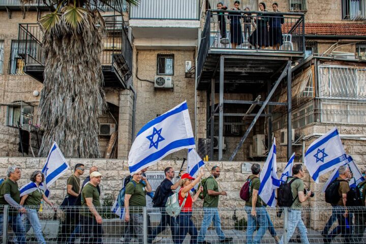 La lutte pour la démocratie en Israël face à une autocratie croissante