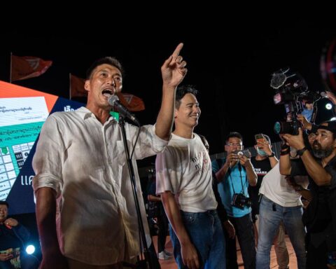 La préparation au pouvoir de Natthaphong Ruengpanyawut, leader du Parti du Peuple en Thaïlande