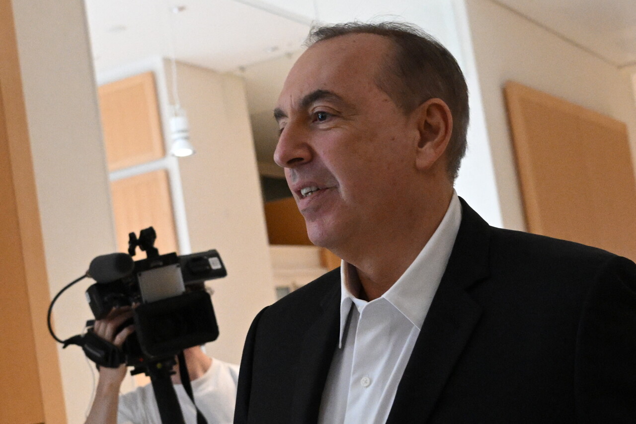 La réintégration de Jean-Marc Morandini à CNews suscite des controverses en raison de son passé judiciaire