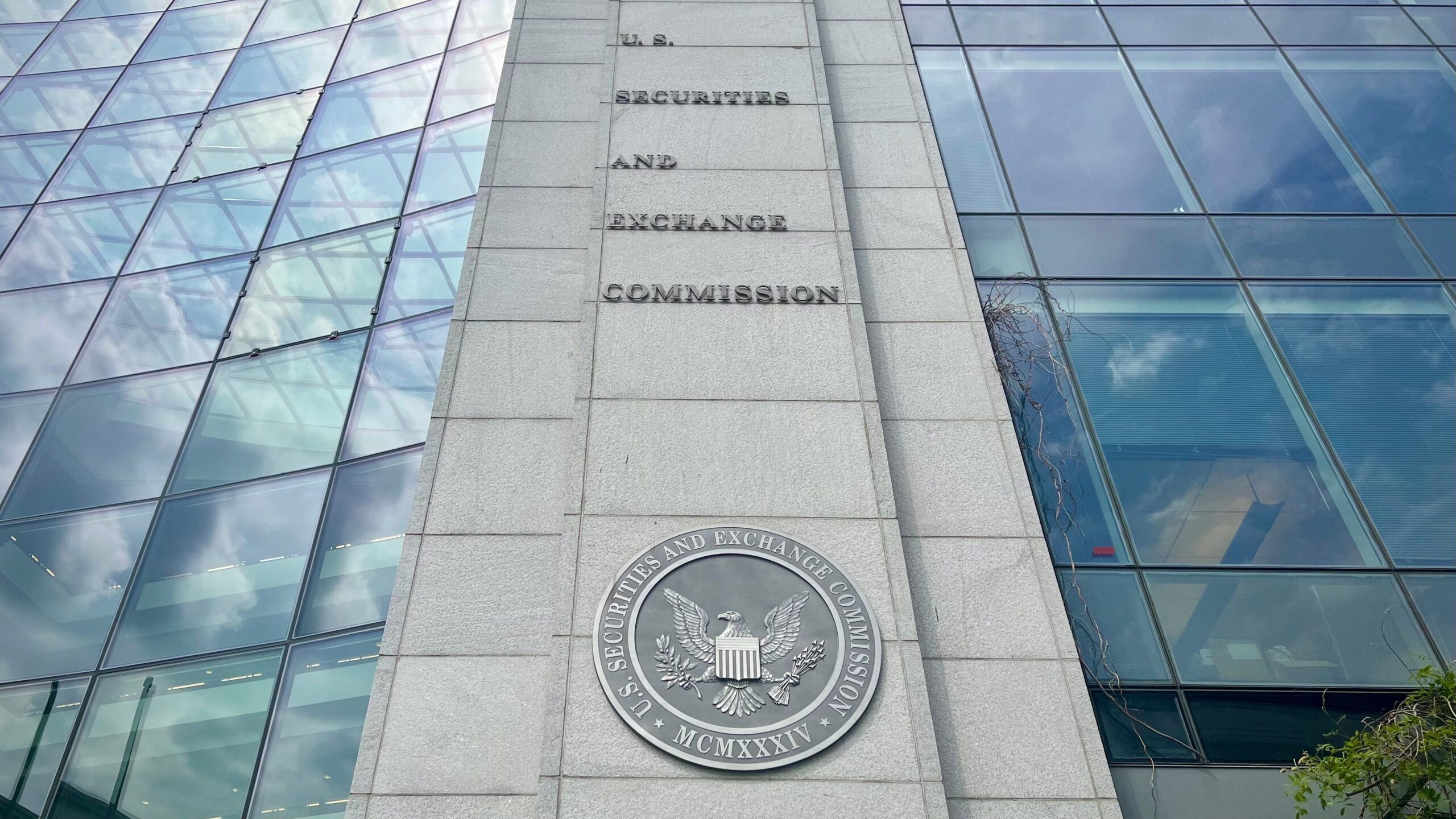 La SEC demande aux émetteurs de retirer leurs dépôts 19b-4 pour accélérer l'approbation des ETF