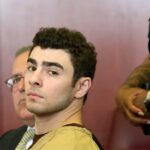 Le juge de New York rejette deux charges de meurtre liées au terrorisme contre Luigi Mangione