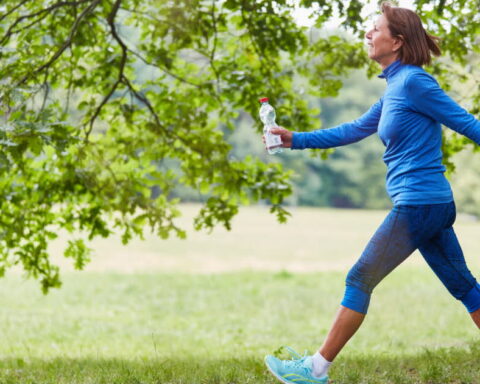 Les bienfaits de la marche rapide pour la santé : un pas vers le bien-être