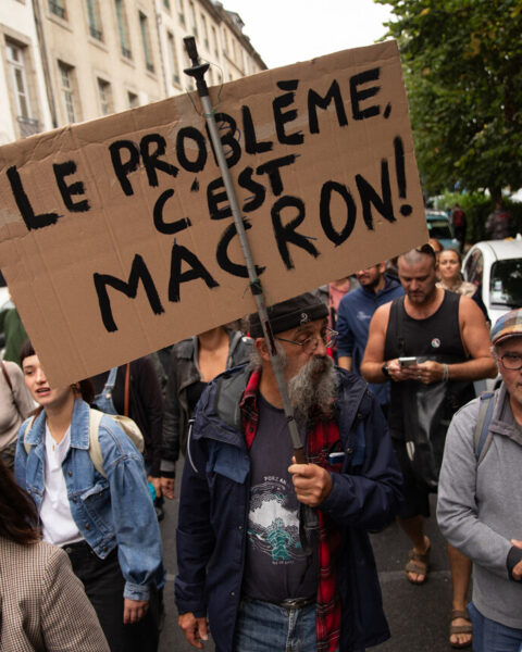 Les Français expriment leur exaspération face à la déconnexion politique actuelle