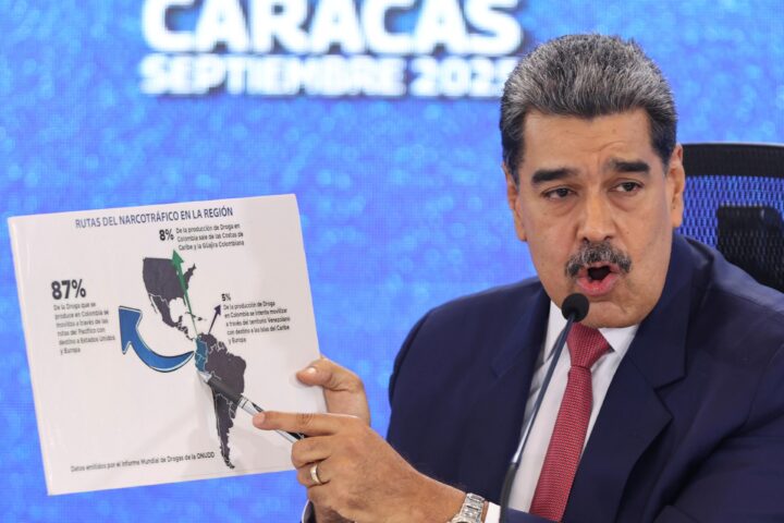 Les frappes militaires américaines sur le Venezuela soulèvent des préoccupations juridiques