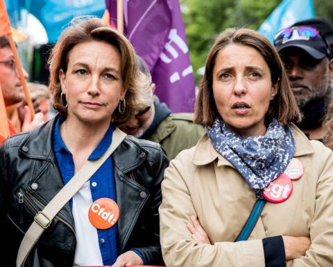 Les syndicats CGT et CFDT demandent davantage que l'abandon de la suppression de jours fériés