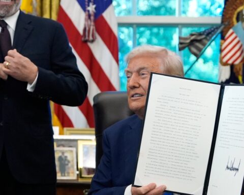 Les visas H-1B sous la présidence de Trump : une nouvelle tarification qui menace les entreprises américaines