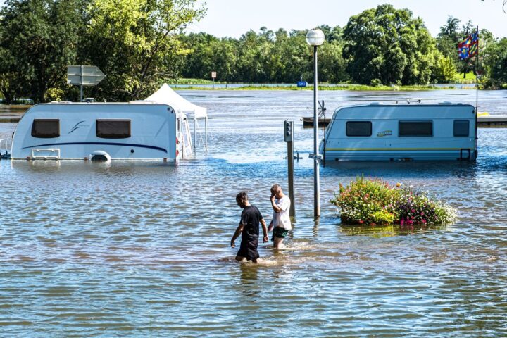 L'IGN dévoile sa première carte détaillée des risques d'inondation en France
