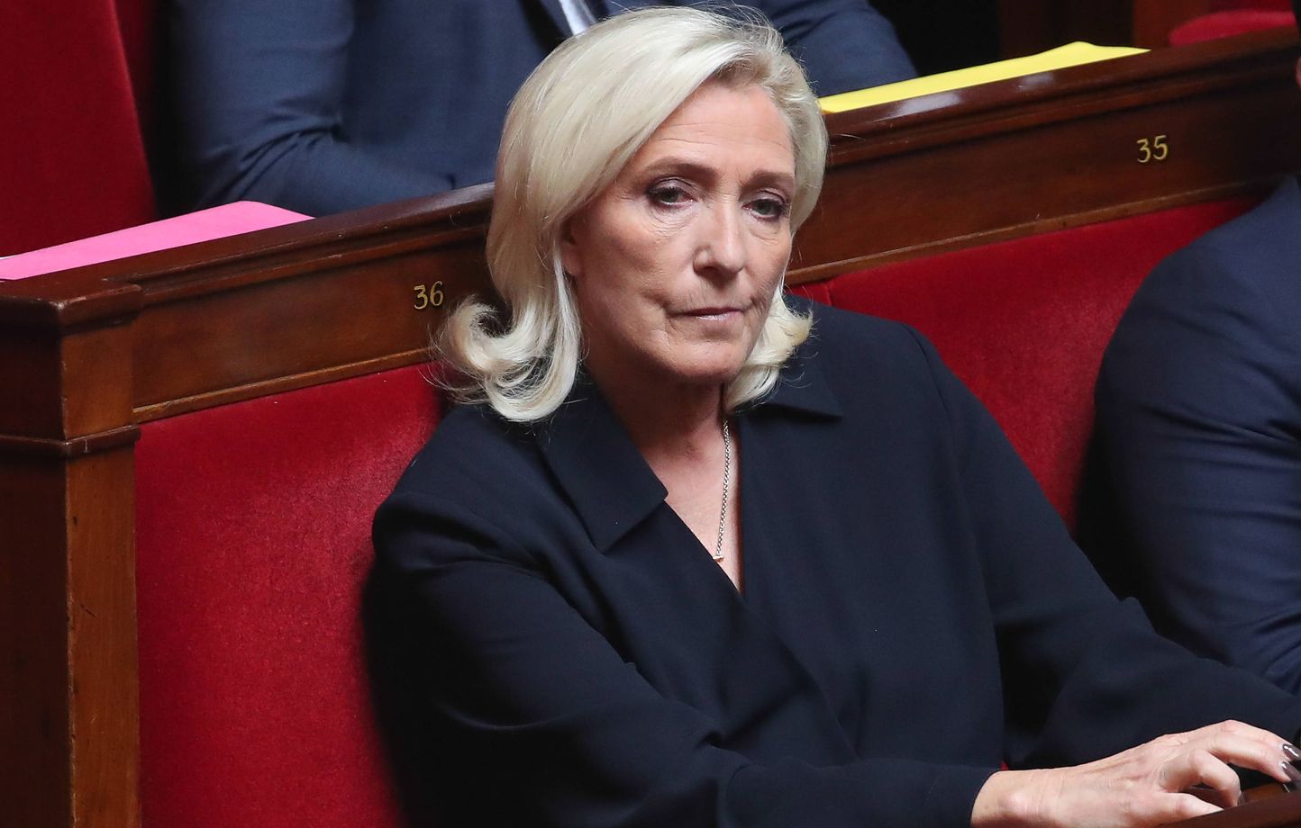 Marine Le Pen anticipe une éventuelle dissolution de l'Assemblée nationale