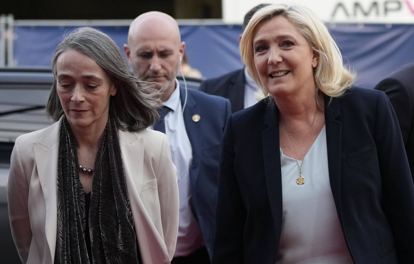 Marine Le Pen exige le départ de Delphine Ernotte après ses critiques sur CNews