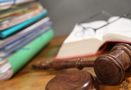 Nicolas Sarkozy condamné à cinq ans de prison : des étudiants en droit s'interrogent sur le système judiciaire