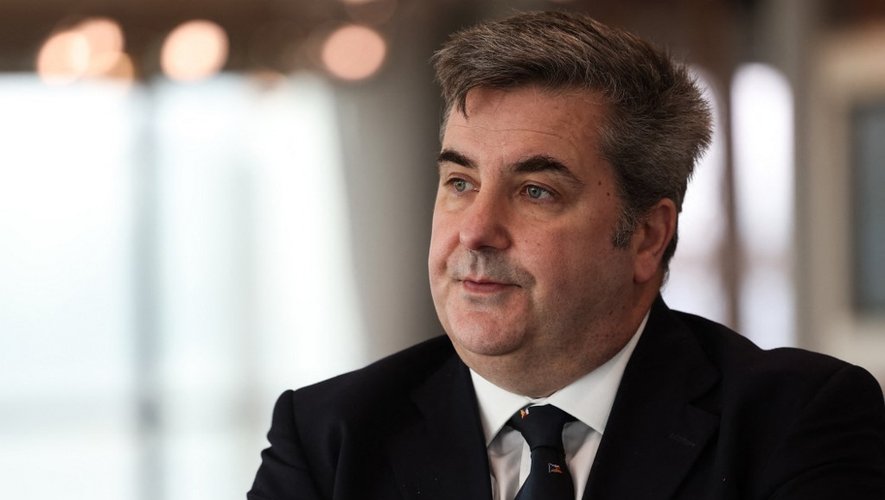 Peter Hebblethwaite, PDG de P&O Ferries, démissionne après avoir licencié 800 marins pour les remplacer par des travailleurs sous-payés