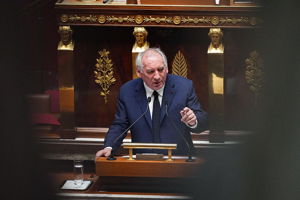 Quelle direction pour la France après l'effondrement gouvernemental ?