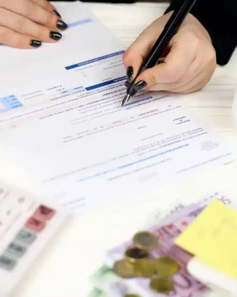 Réforme controversée : le RN propose de tripler les jours de carence pour les fonctionnaires en cas d'arrêt maladie.