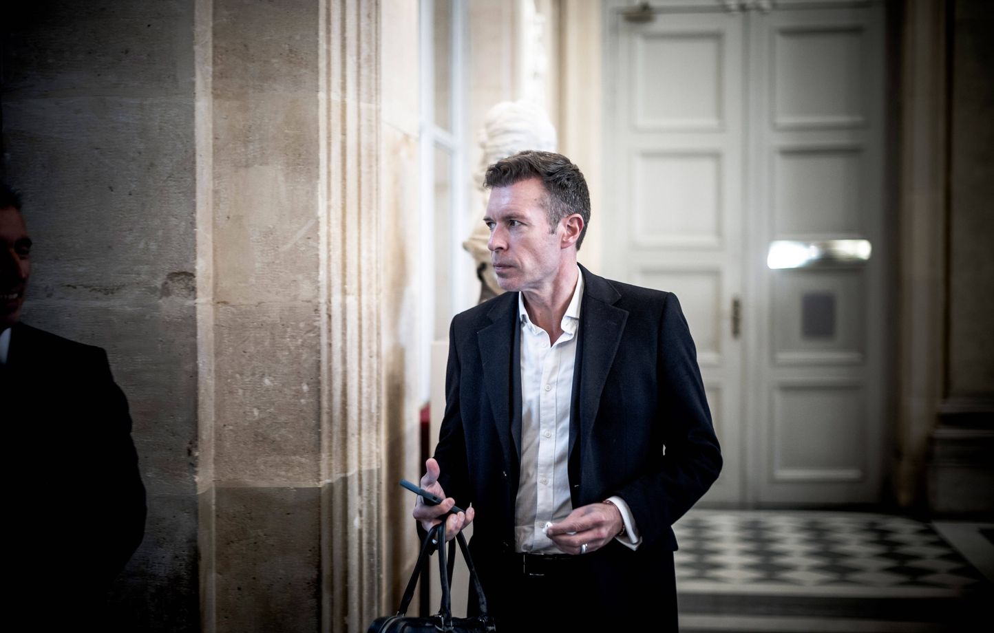 Renaissance et LFI s'affrontent au second tour dans la 5e circonscription des Français de l'étranger