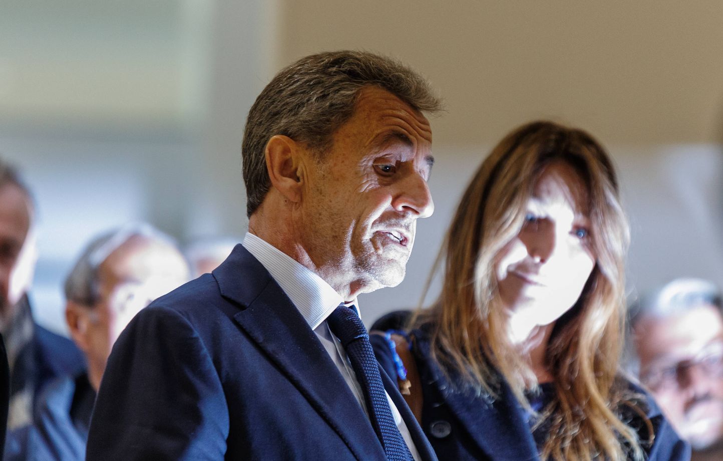 Sarkozy condamné à cinq ans de prison, la droite dénonce un jugement biaisé