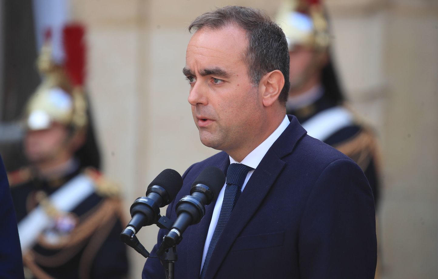 Sébastien Lecornu atteint un délai record pour former son gouvernement en France