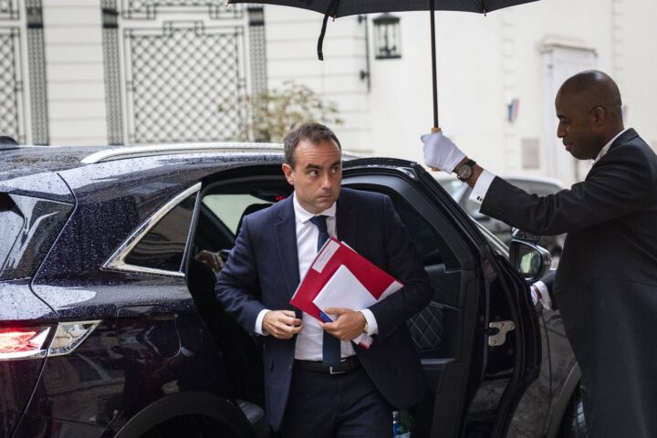 Sébastien Lecornu confirme une rencontre avec l’intersyndicale mercredi suite à leur ultimatum
