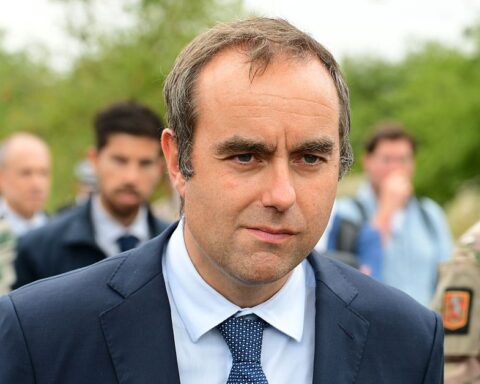 Sébastien Lecornu nommé nouveau Premier ministre de la France par Emmanuel Macron
