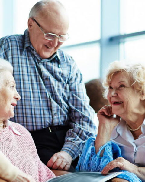 Secrets des centenaires : une étude suédoise révèle des facteurs clés de longévité