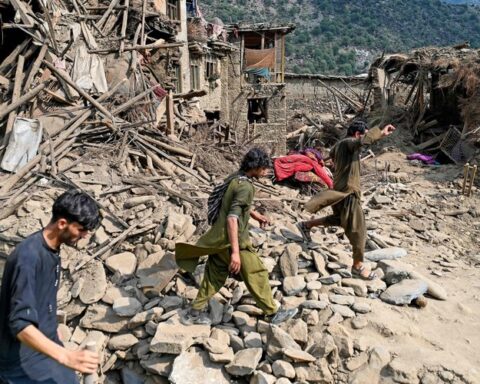 Séisme en Afghanistan : plus de 2 200 morts et un bilan qui pourrait s'alourdir