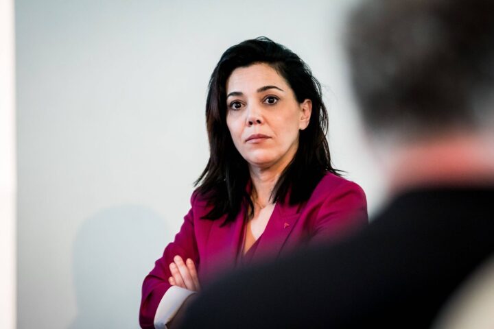 Sophia Chikirou remet en question le consensus occidental sur la Chine et la qualifie de non-dictature