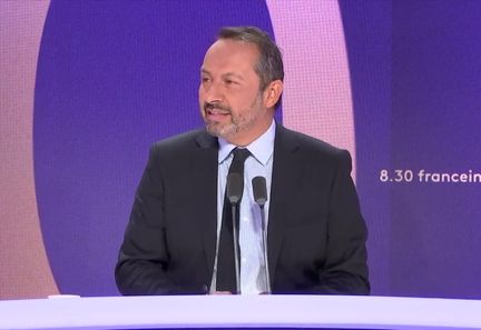 Suppression des avantages à vie des ex-ministres : un gadget selon Sébastien Chenu du RN