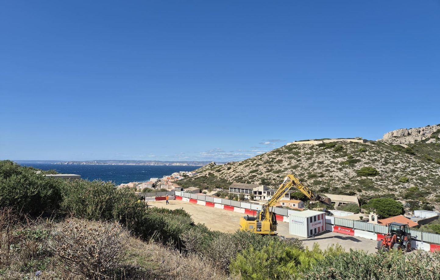 Sur la côte sud de Marseille, le chantier de dépollution des calanques débute pour éliminer des métaux lourds
