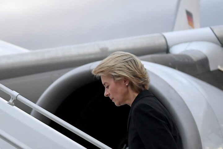 Suspicion russe d'interférence dans l'atterrissage de l'avion de la présidente de la Commission européenne en Bulgarie