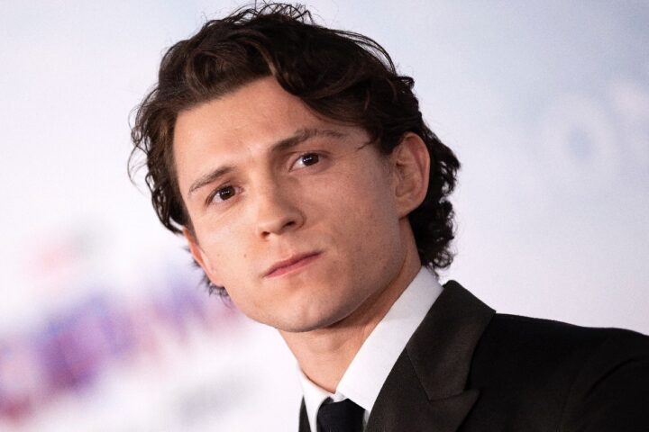 Tom Holland victime d'une commotion cérébrale sur le tournage de Spider-Man à Glasgow