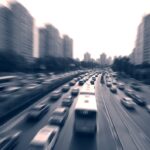 Trajets quotidiens : la voiture reste prédominante tandis que l'électrique gagne du terrain en France.