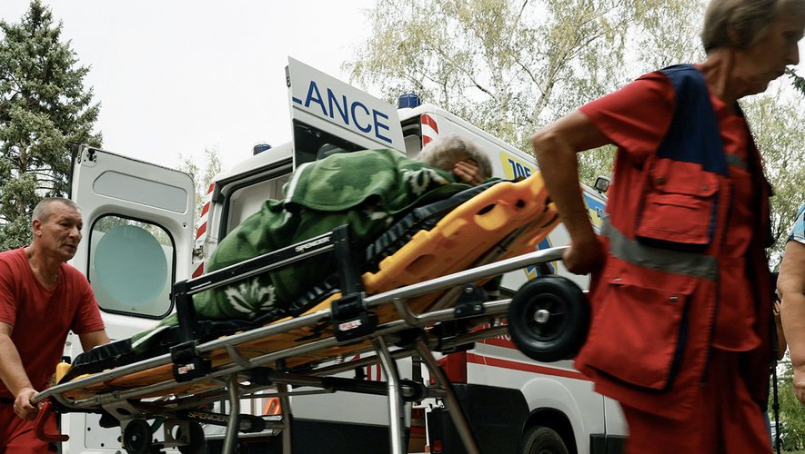 Un bombardement russe fait au moins 24 morts parmi des retraités en Ukraine près de Donetsk