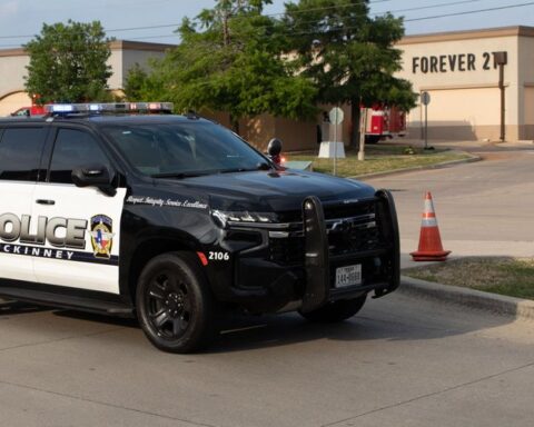 Un enfant de 11 ans abattu à Houston lors d'une farce de sonnerie de porte