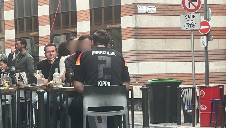Un homme porte un maillot antisémite à Toulouse, le CRIF annonce un dépôt de plainte