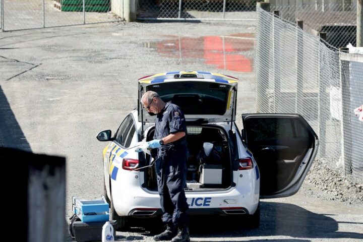 Un père néo-zélandais tué par la police après une cavale de près de quatre ans avec ses enfants