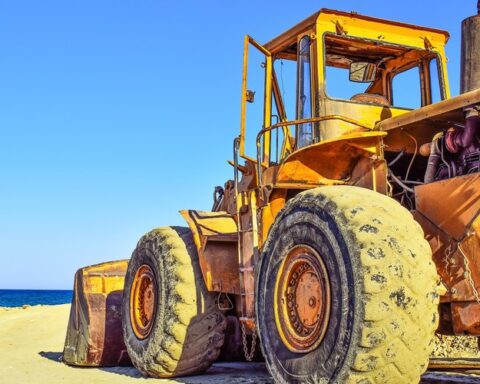 Une touriste de 66 ans écrasée par un bulldozer en Italie, traces de cocaïne détectées dans l’engin
