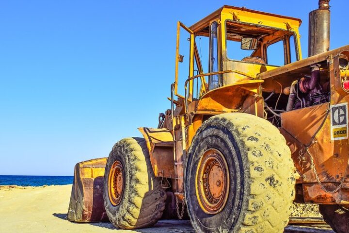 Une touriste de 66 ans écrasée par un bulldozer en Italie, traces de cocaïne détectées dans l’engin