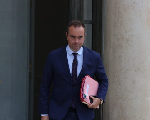 Urgence pour Sébastien Lecornu : budget 2026, colère des agriculteurs et enjeux énergétiques à traiter