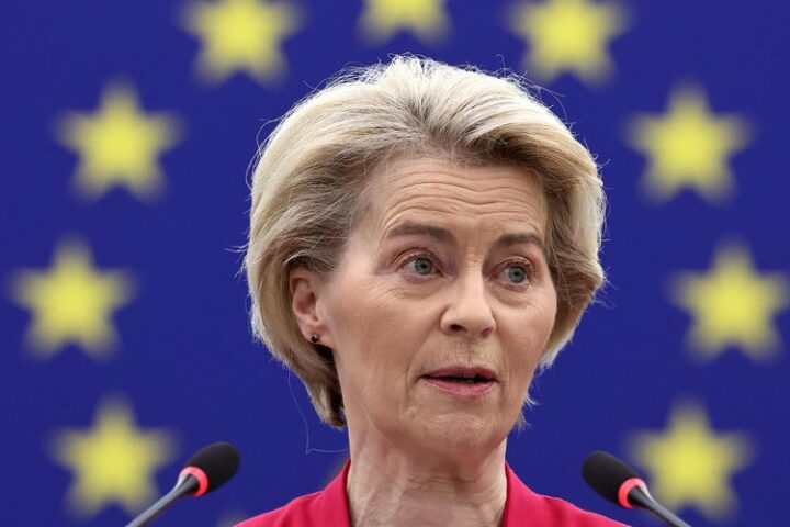 Ursula von der Leyen contrainte d'atterrir en Bulgarie après un brouillage GPS suspecté de la Russie