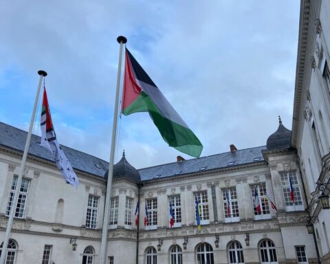 Vingt-et-une communes françaises affichent le drapeau palestinien en soutien à la reconnaissance de l'État de Palestine