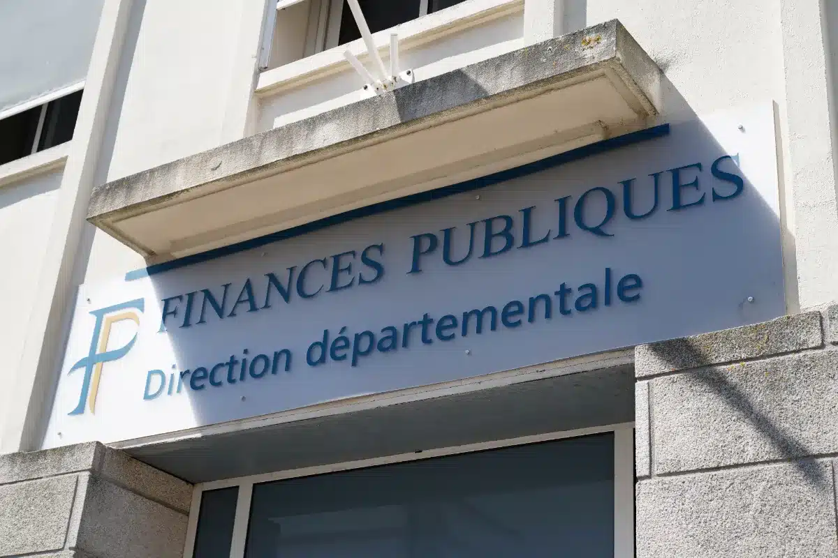Votre solde supérieur à 5000 euros : la DGFIP a-t-elle le droit de contrôler votre compte mensuellement ?