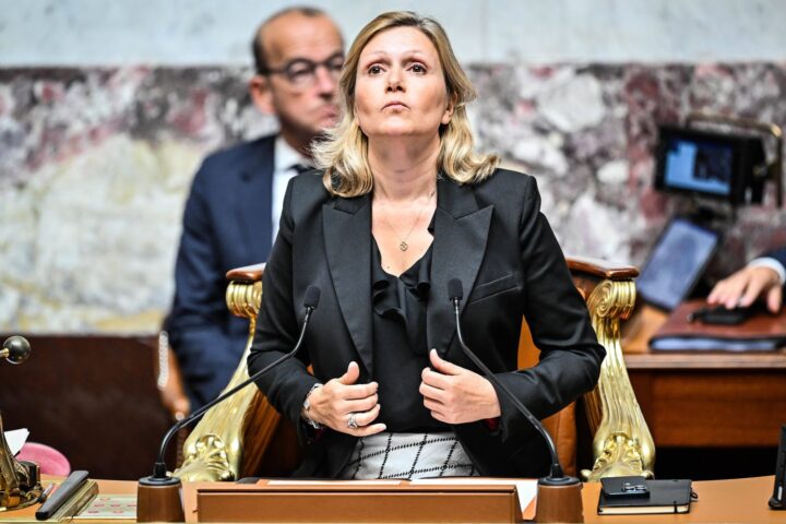 Yaël Braun-Pivet affirme que les riches doivent contribuer au budget 2026, mais refuse la taxe Zucman