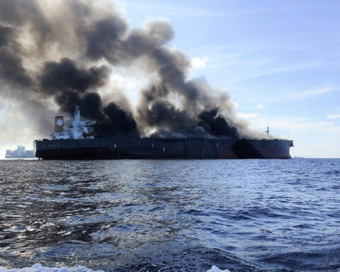 La découverte d'un « flotte fantôme » russe déversant du pétrole dans les eaux européennes