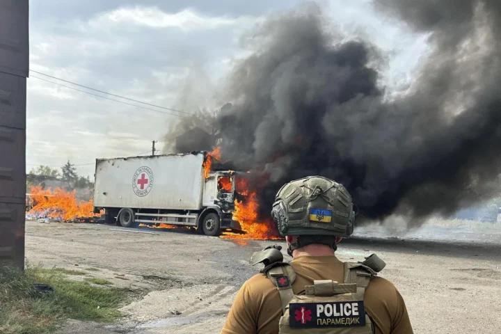 Russie attaque un convoi humanitaire à Kherson